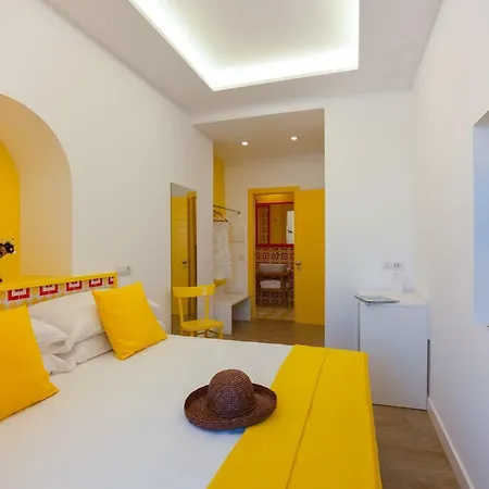 Гостьовий будинок Xenia House *