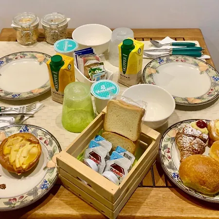 Pensionat Xenia House 4*